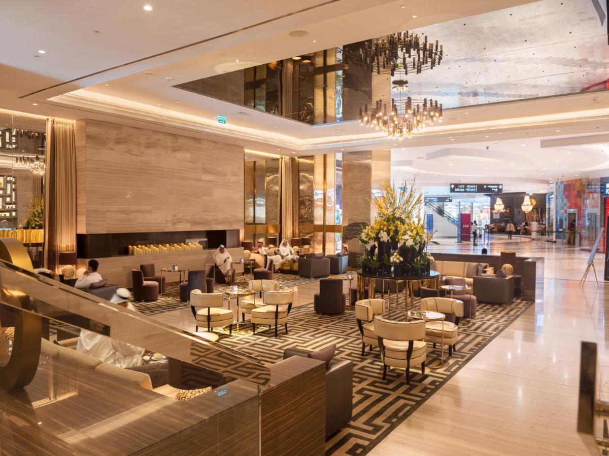 ホテル ハイアット リージェンシー アル カウト モール クウェート エクステリア 写真 The lobby of the hotel